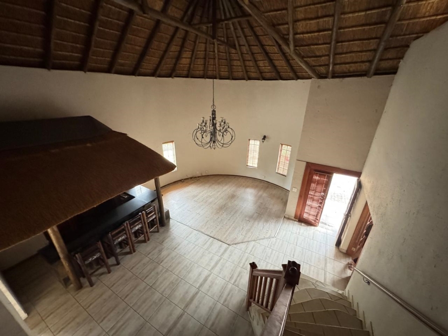 To Let 4 Bedroom Property for Rent in Melodie North West